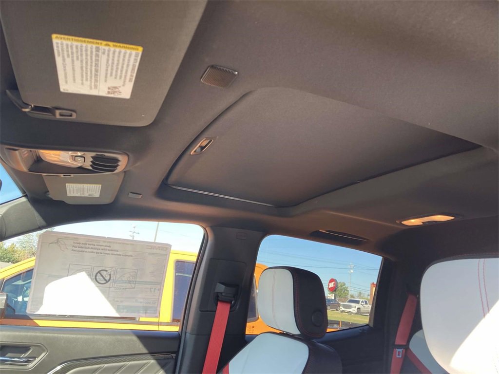 New 2026 GMC Canyon AT4X w/ Off-Road Front Bumper Package image 18