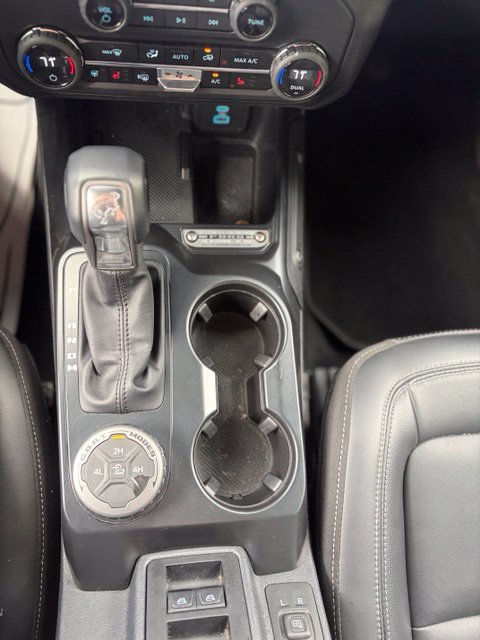 Used 2025 Ford Bronco Outer Banks AWD/4WD image 27