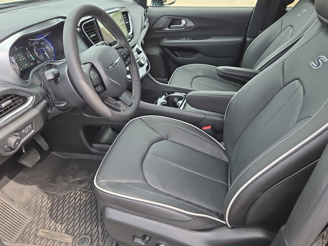 New 2026 Chrysler Pacifica Limited w/ S Appearance Package image 15