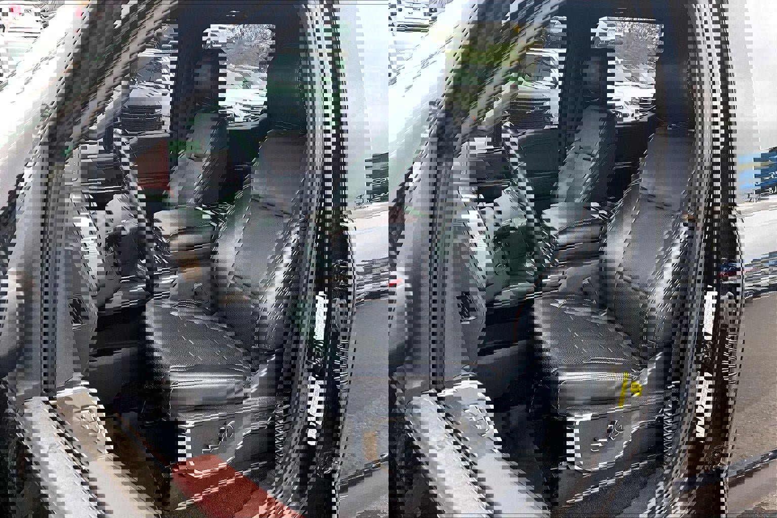 Used 2021 Ford F150 Lariat w/ Equipment Group 502A High image 19