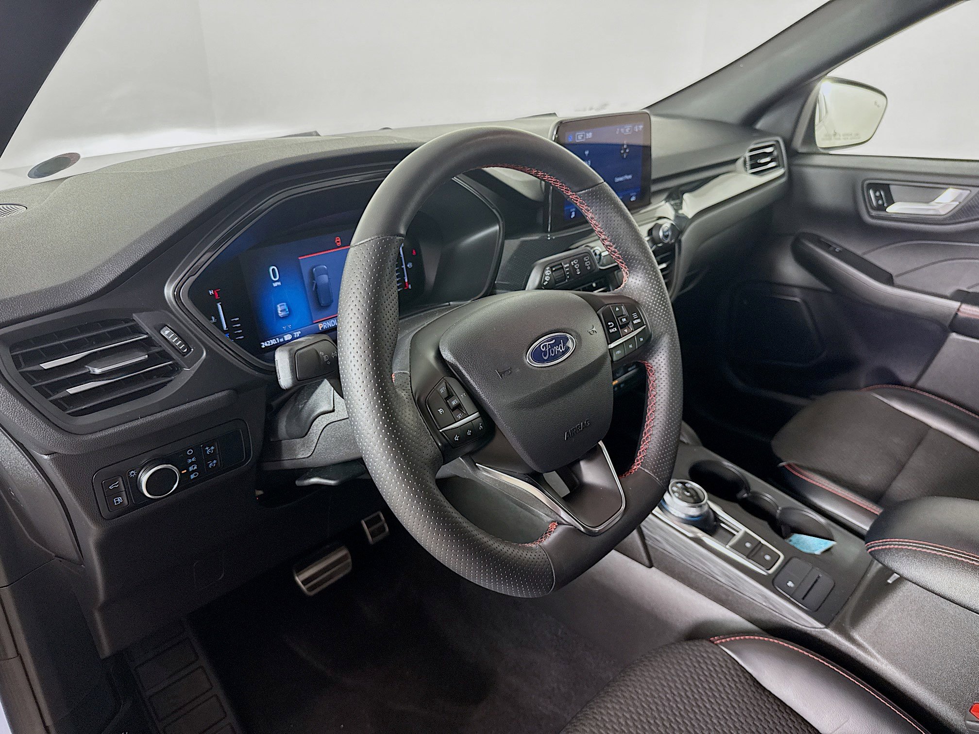 Used 2024 Ford Escape ST-Line w/ Equipment Group 301A image 8