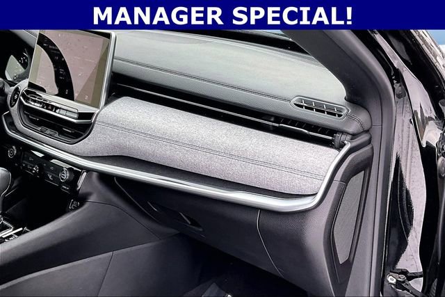 Used 2024 Jeep Compass Latitude image 26