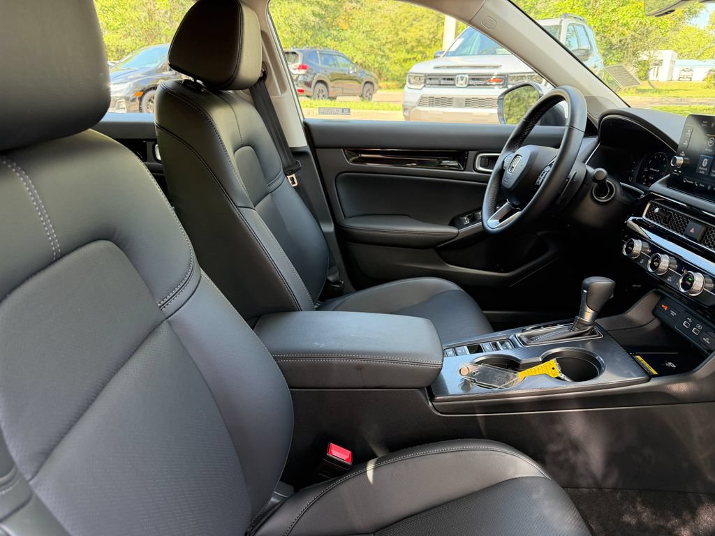 Used 2024 Honda Civic Touring image 8