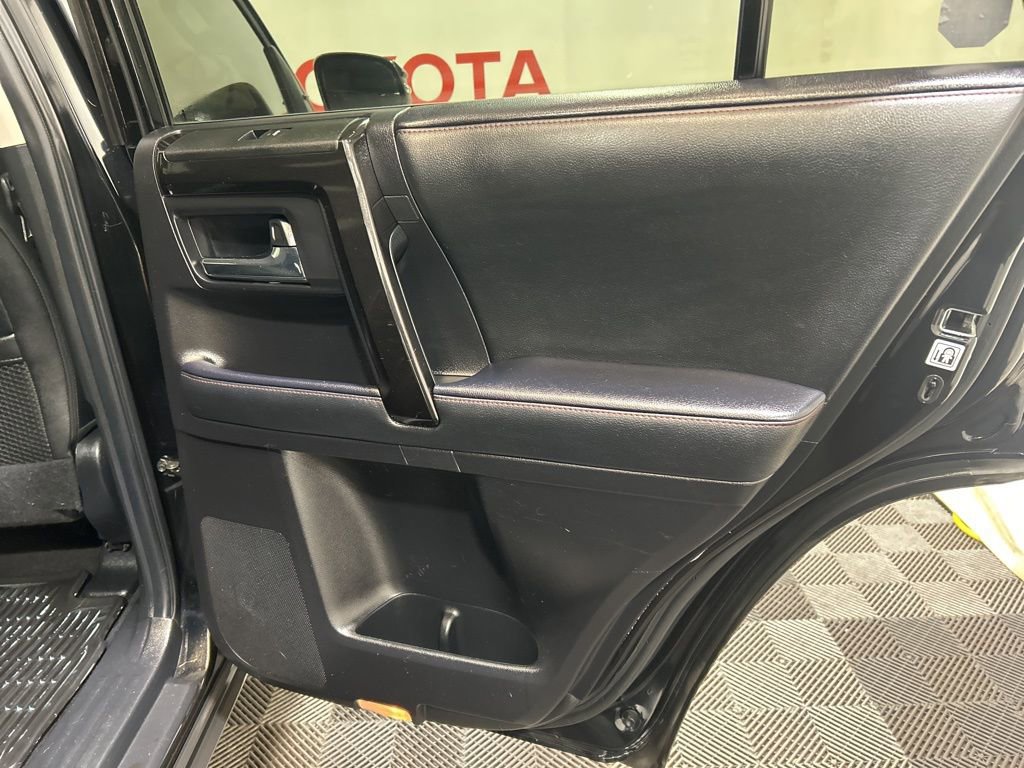 Used 2020 Toyota 4Runner Venture w/ Moonroof Package image 12