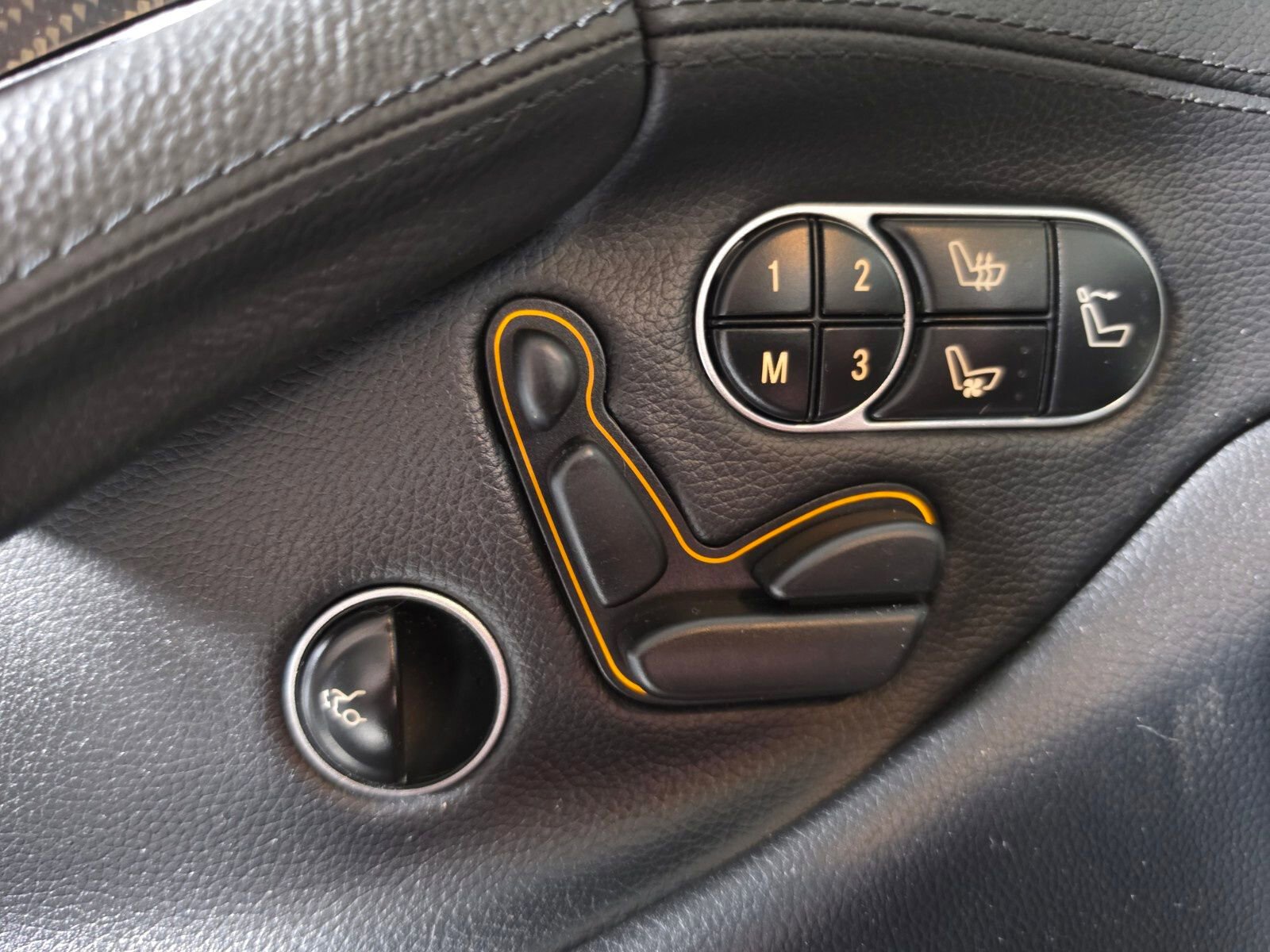 Used 2009 Mercedes-Benz SL 63 AMG image 38