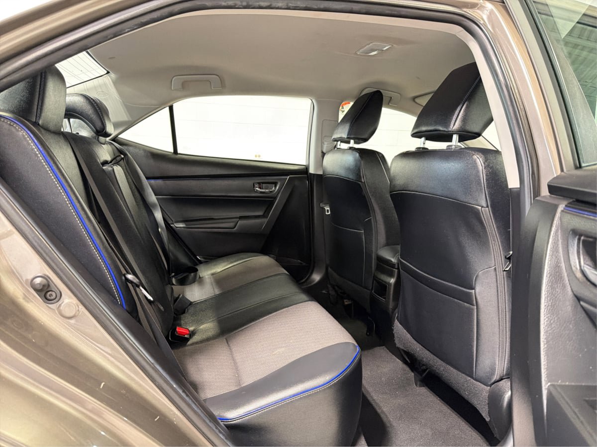 Used 2018 Toyota Corolla SE w/ Protection Package image 15