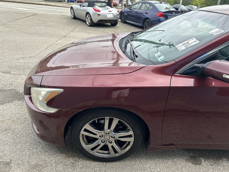Used 2011 Nissan Maxima 3.5 SV w/ Monitor Pkg FWD image 23