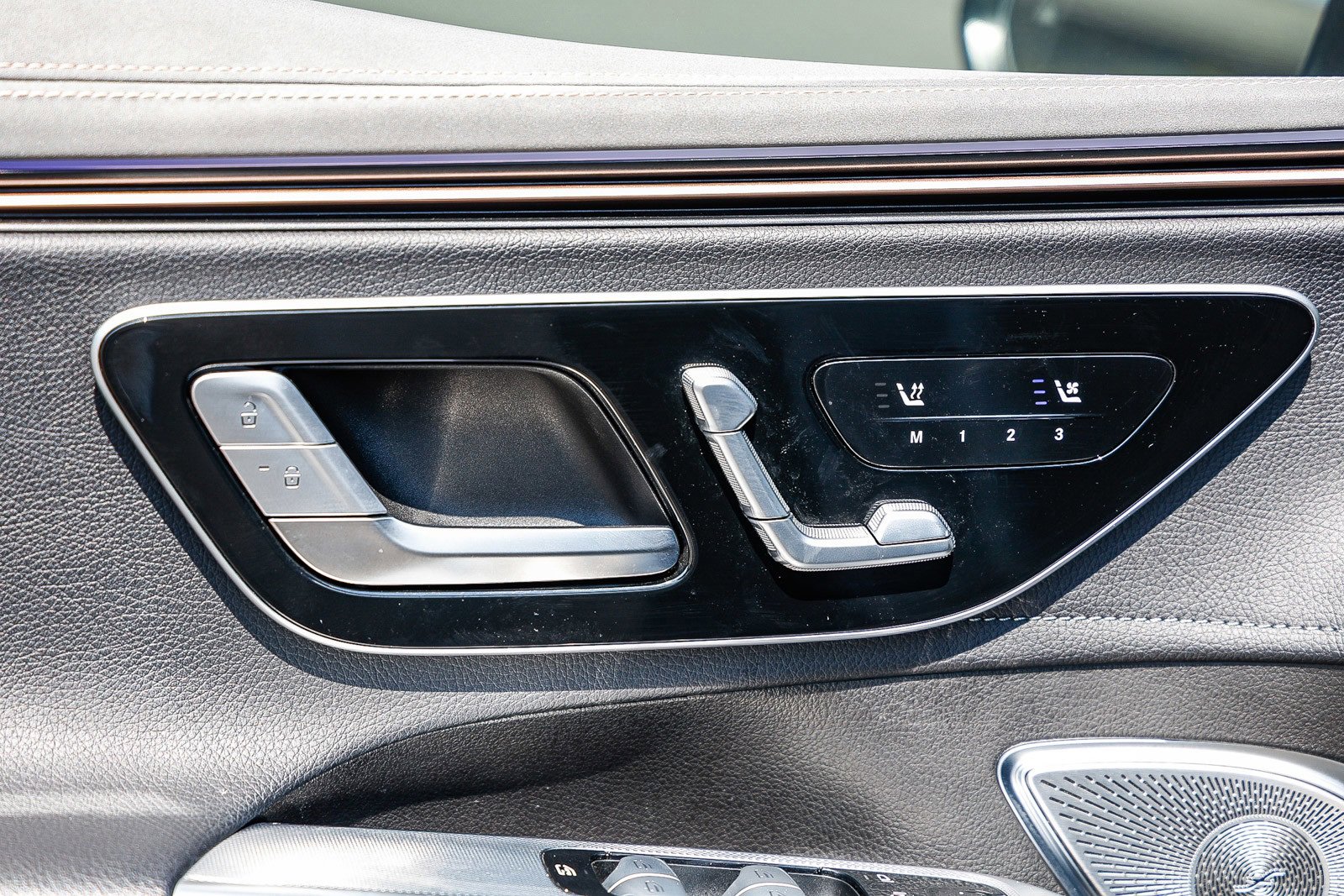 Certified 2023 Mercedes-Benz EQE 500 4MATIC SUV image 22