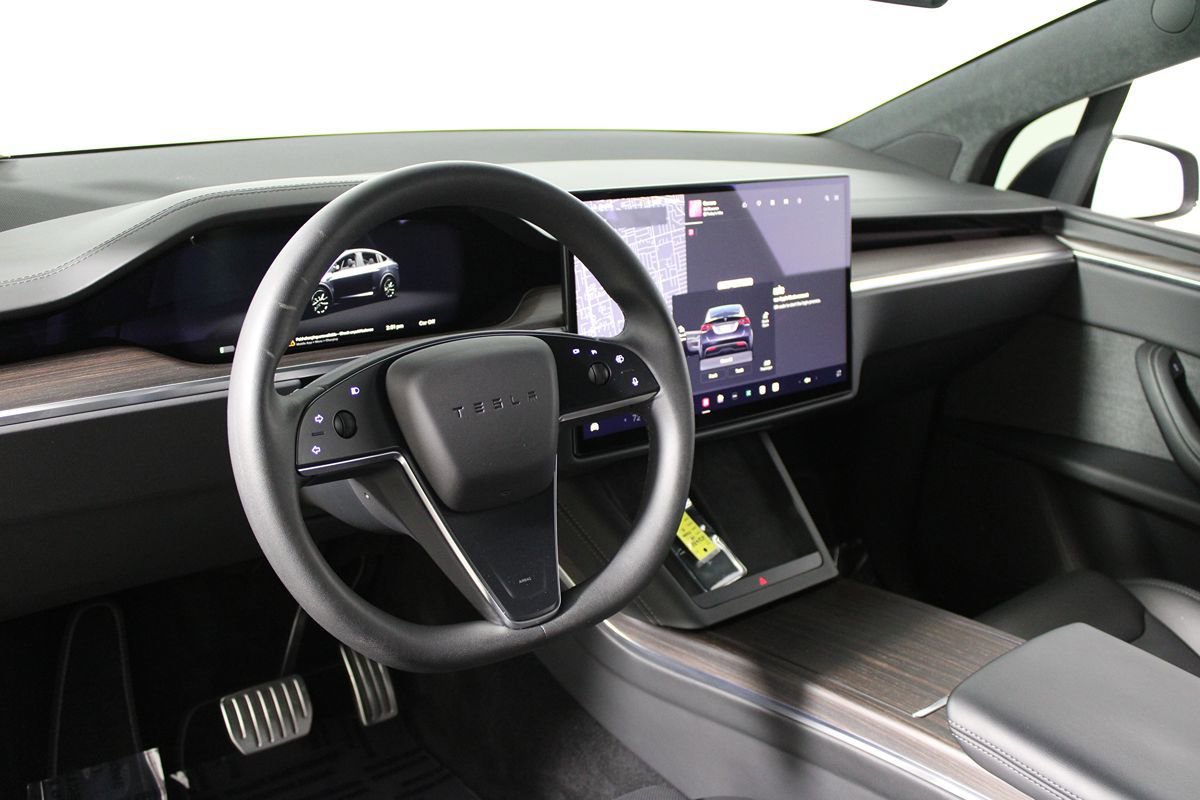 Used 2024 Tesla Model X AWD/4WD image 7
