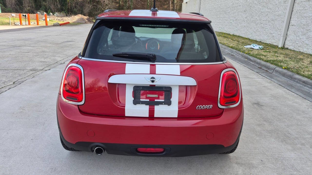 Used 2015 MINI Cooper 2-Door Hardtop image 6