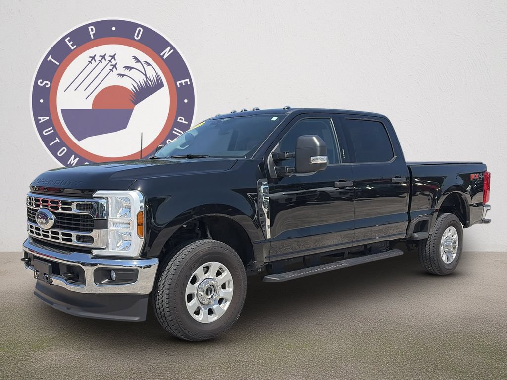 Used 2024 Ford F350 XLT w/ FX4 Off-Road Package AWD/4WD image 2