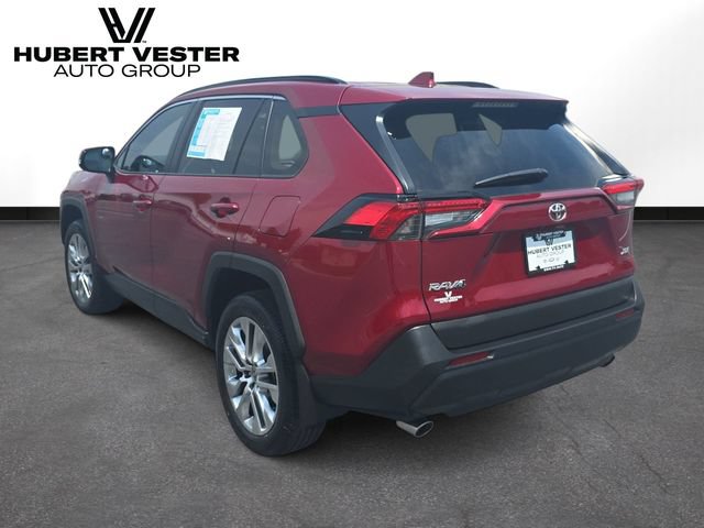 Used 2025 Toyota RAV4 XLE Premium FWD image 8