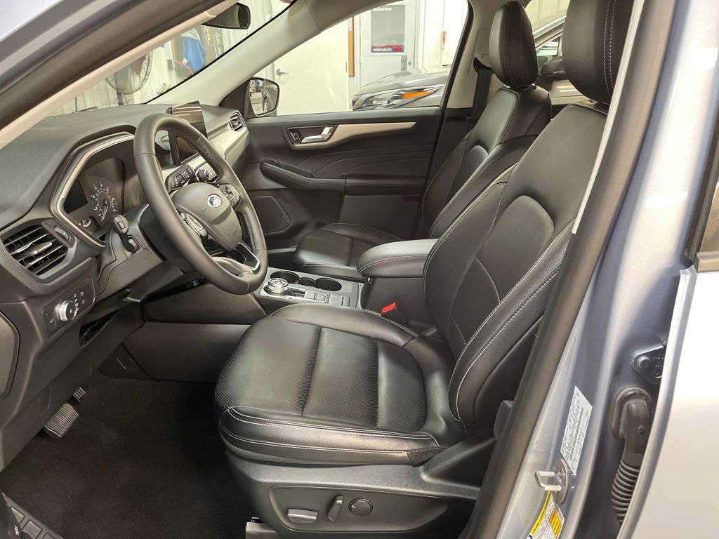 Used 2022 Ford Escape SEL w/ Class II Trailer Tow Package image 15