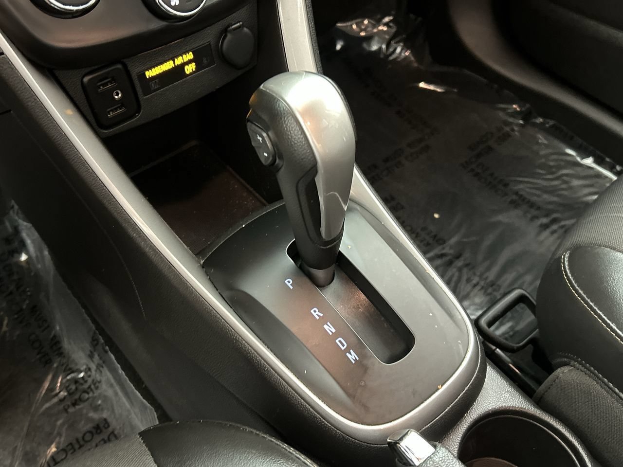 Used 2021 Chevrolet Trax LT w/ LT Convenience Package FWD image 16