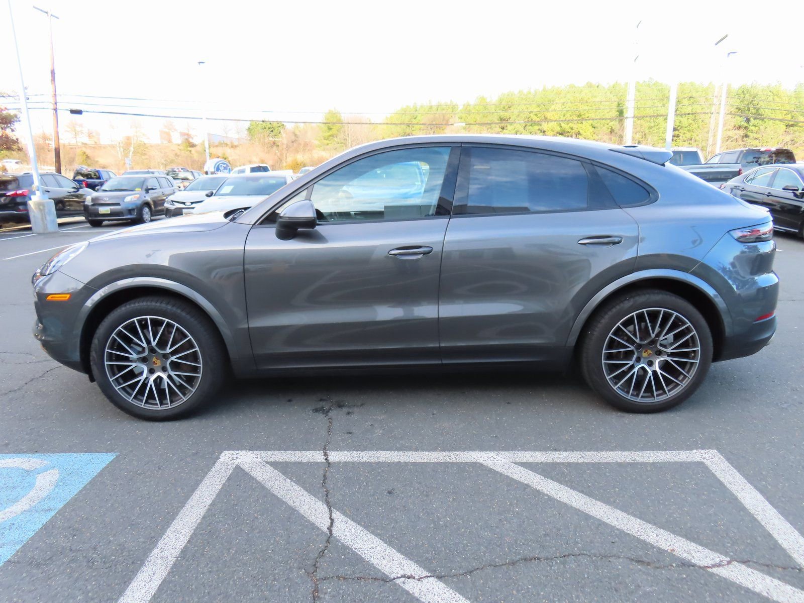 Used 2021 Porsche Cayenne Coupe image 8