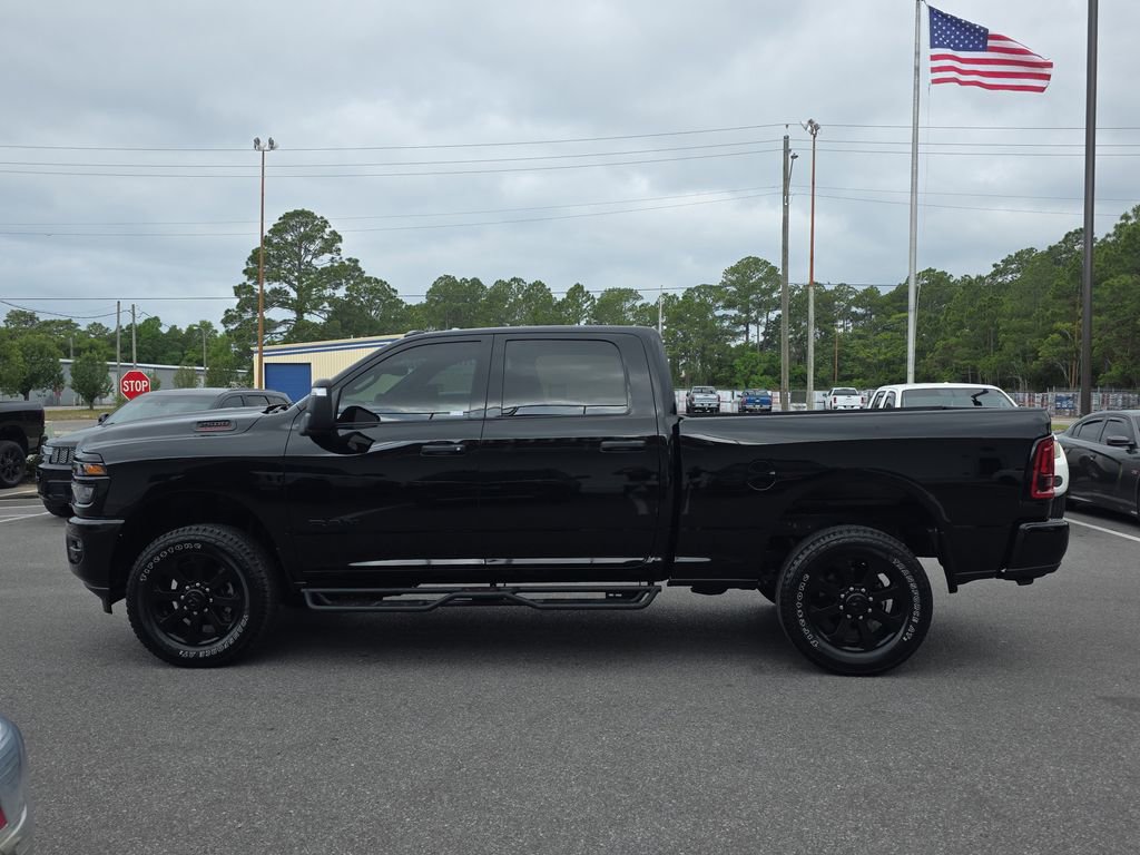 Used 2025 RAM 2500 Big Horn AWD/4WD image 4