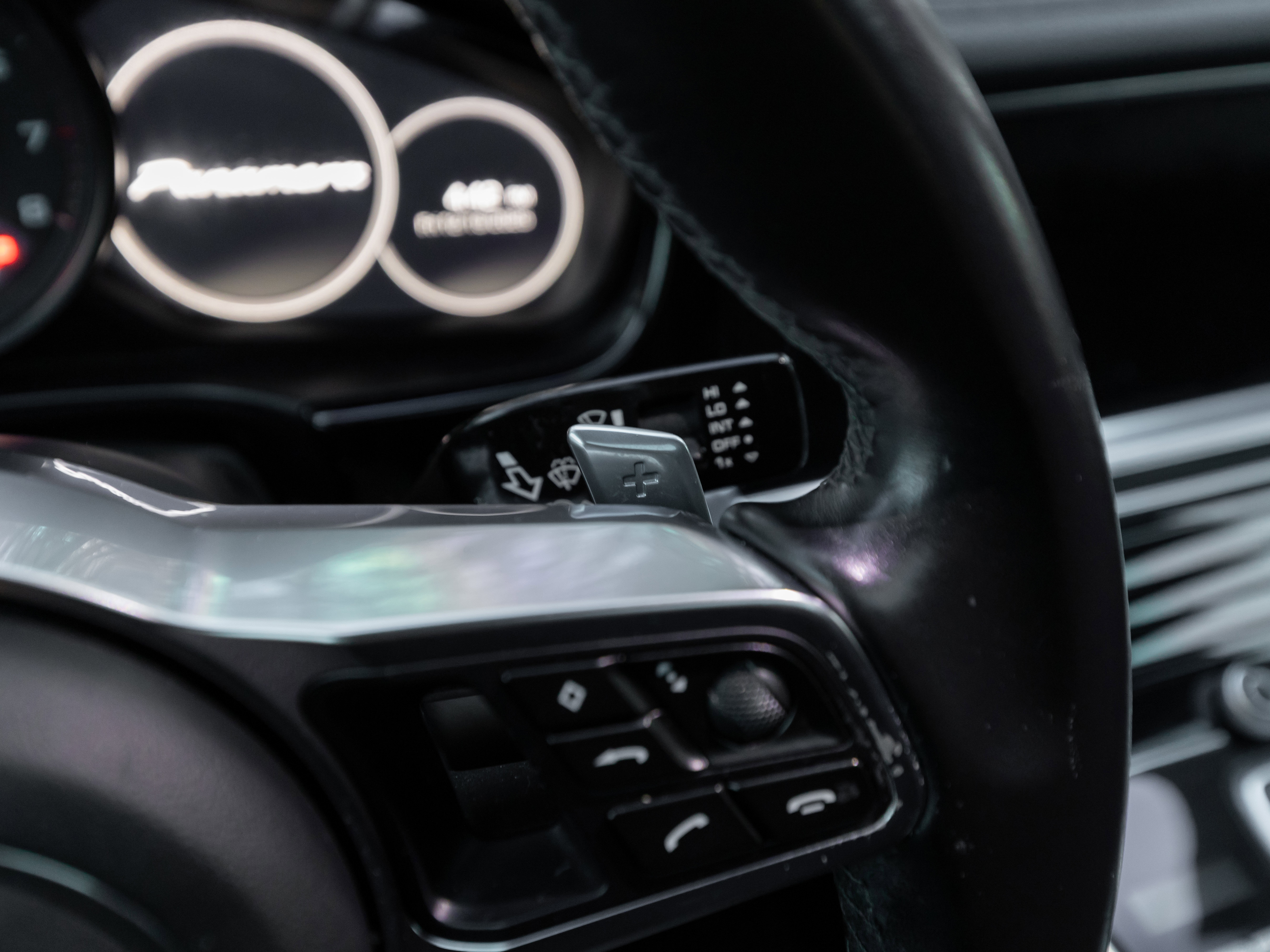 Used 2017 Porsche Panamera image 10