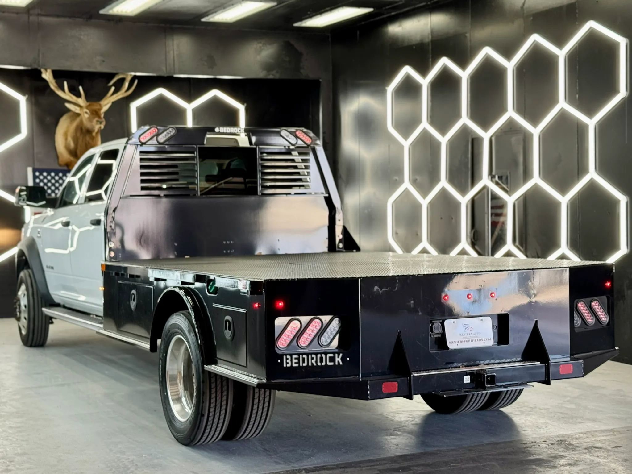 Used 2019 RAM 5500 Tradesman w/ Ambulance Prep Group RWD image 10