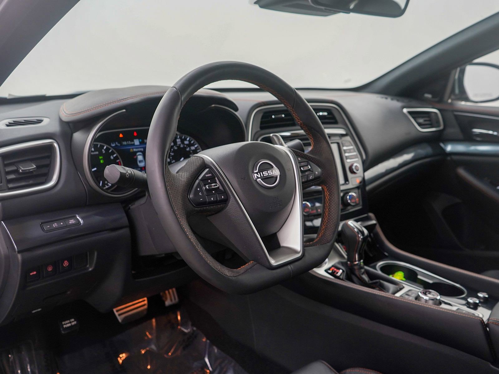 Used 2023 Nissan Maxima SR w/ Sport Mat Group image 18