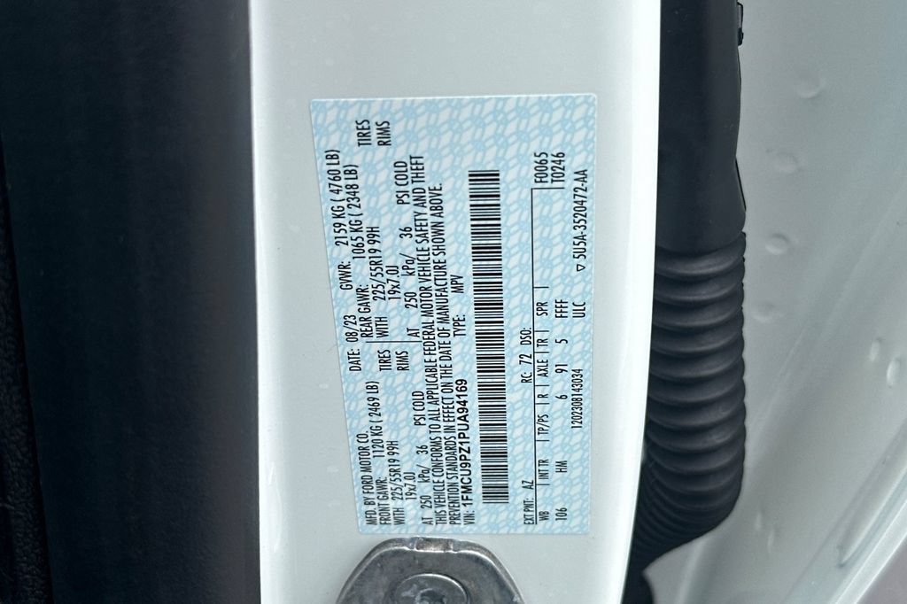Certified 2023 Ford Escape ST-Line Elite AWD/4WD image 32
