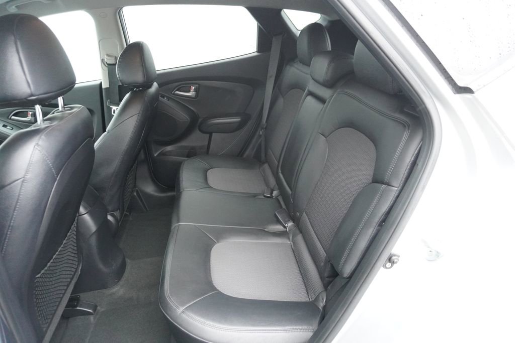 Used 2012 Hyundai Tucson GLS image 28