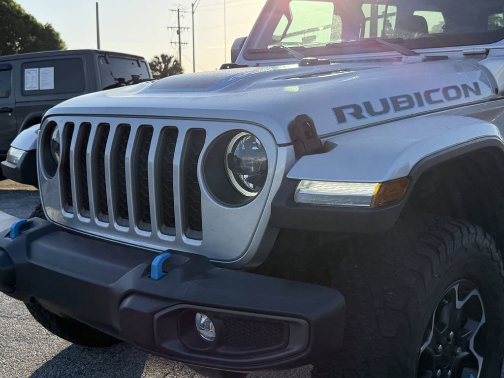 Used 2023 Jeep Wrangler Unlimited Rubicon 4xe AWD/4WD image 9