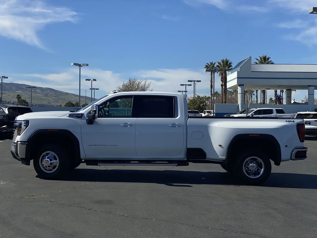 New 2026 GMC Sierra 3500 SLT w/ SLT Convenience Package image 16
