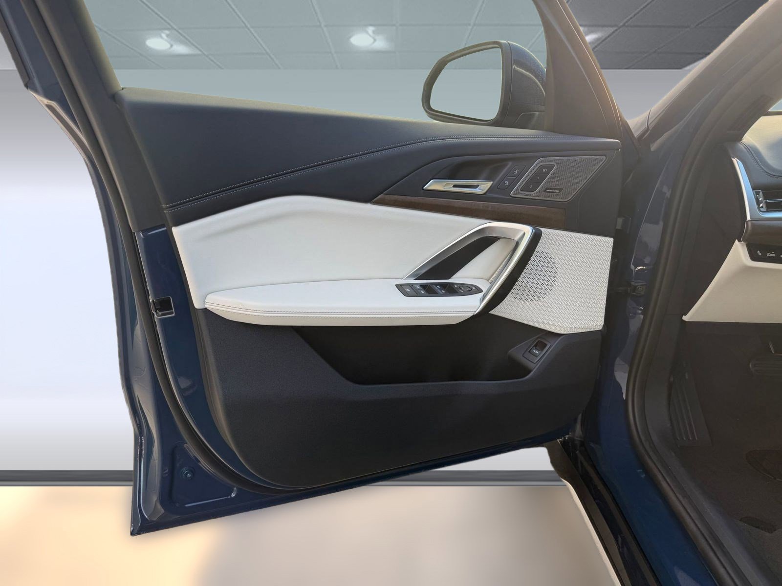 New 2026 BMW X1 xDrive28i w/ Convenience Package image 22