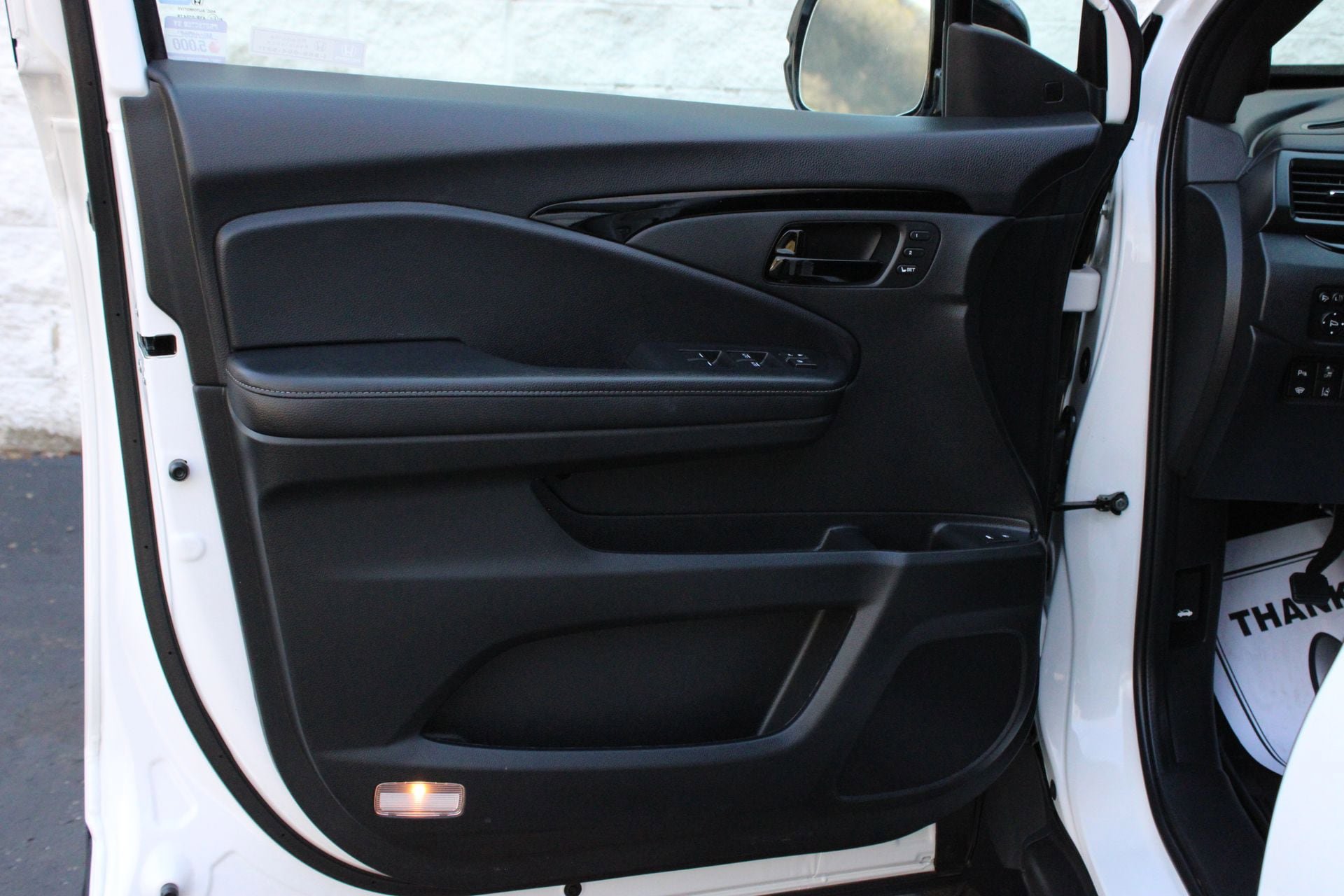 Used 2023 Honda Passport Elite image 12