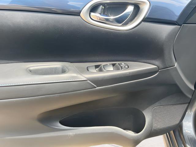 Used 2018 Nissan Sentra SR Turbo w/ SR Midnight Edition Package FWD image 13