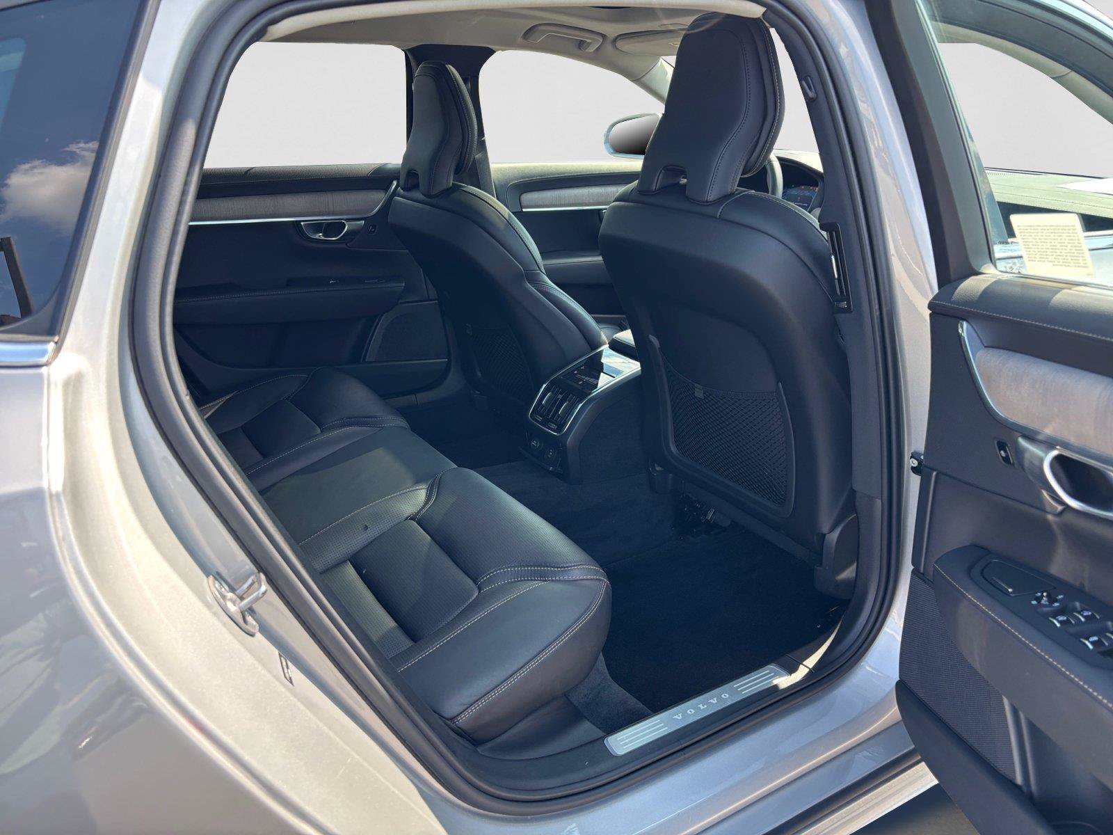 Used 2023 Volvo S90 B6 Ultimate w/ Lounge Package AWD/4WD image 49