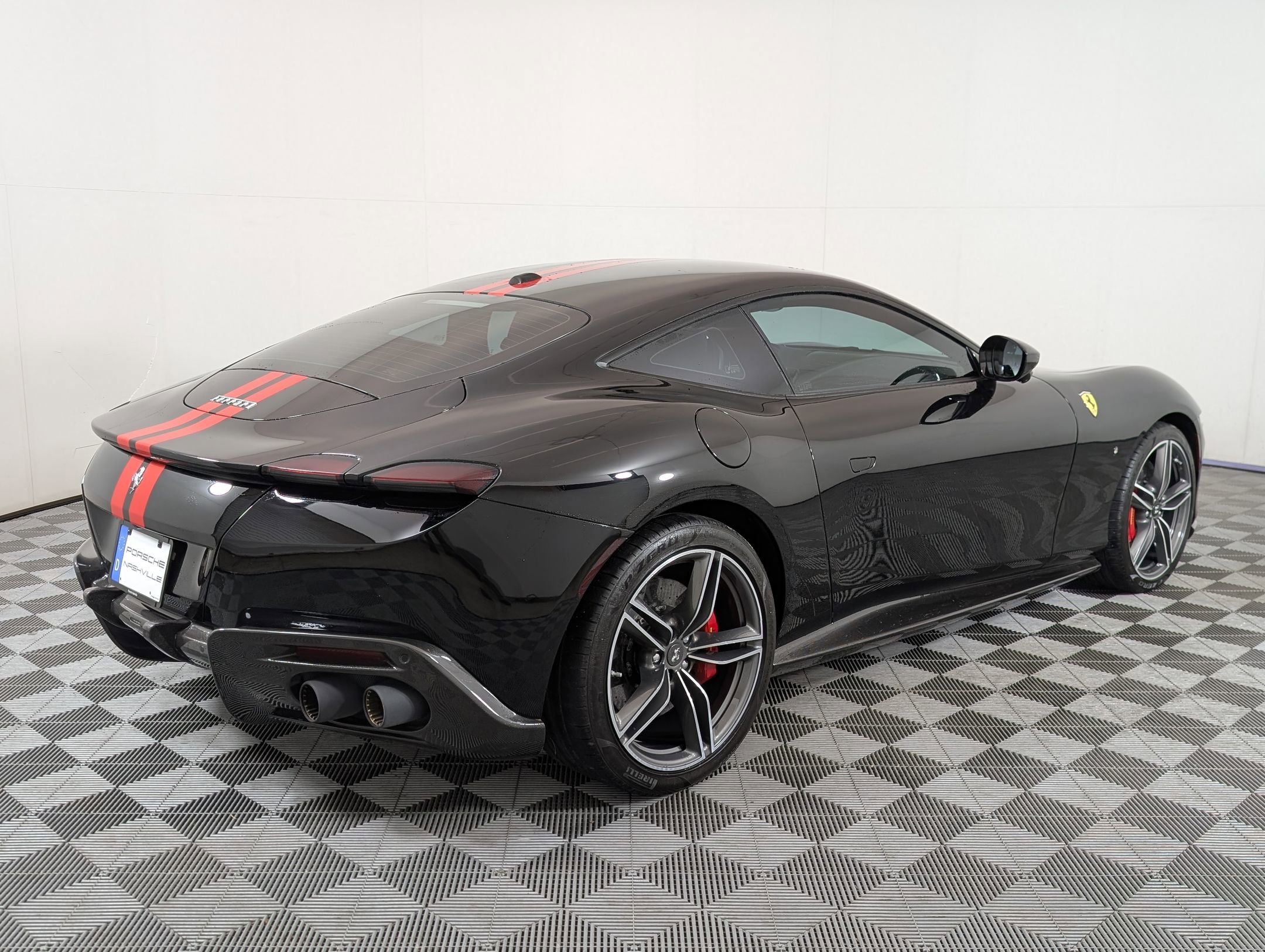 Used 2022 Ferrari Roma Coupe image 10
