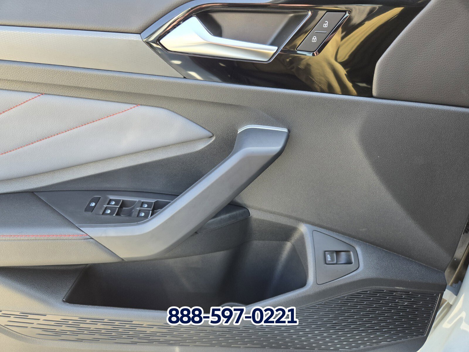 Used 2025 Volkswagen Jetta GLI Autobahn image 22