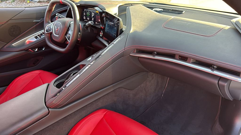 Used 2025 Chevrolet Corvette Stingray Convertible w/ 1LT image 30