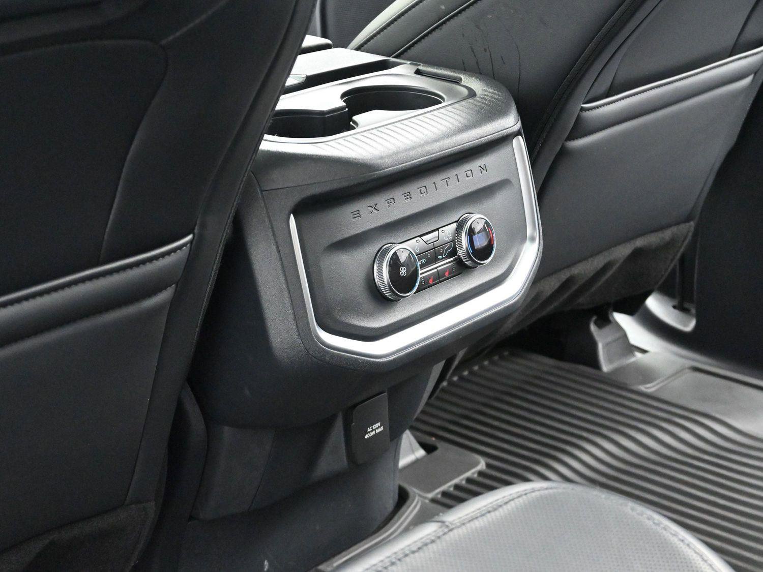 Used 2025 Ford Expedition Platinum w/ Stealth Performance Package image 38