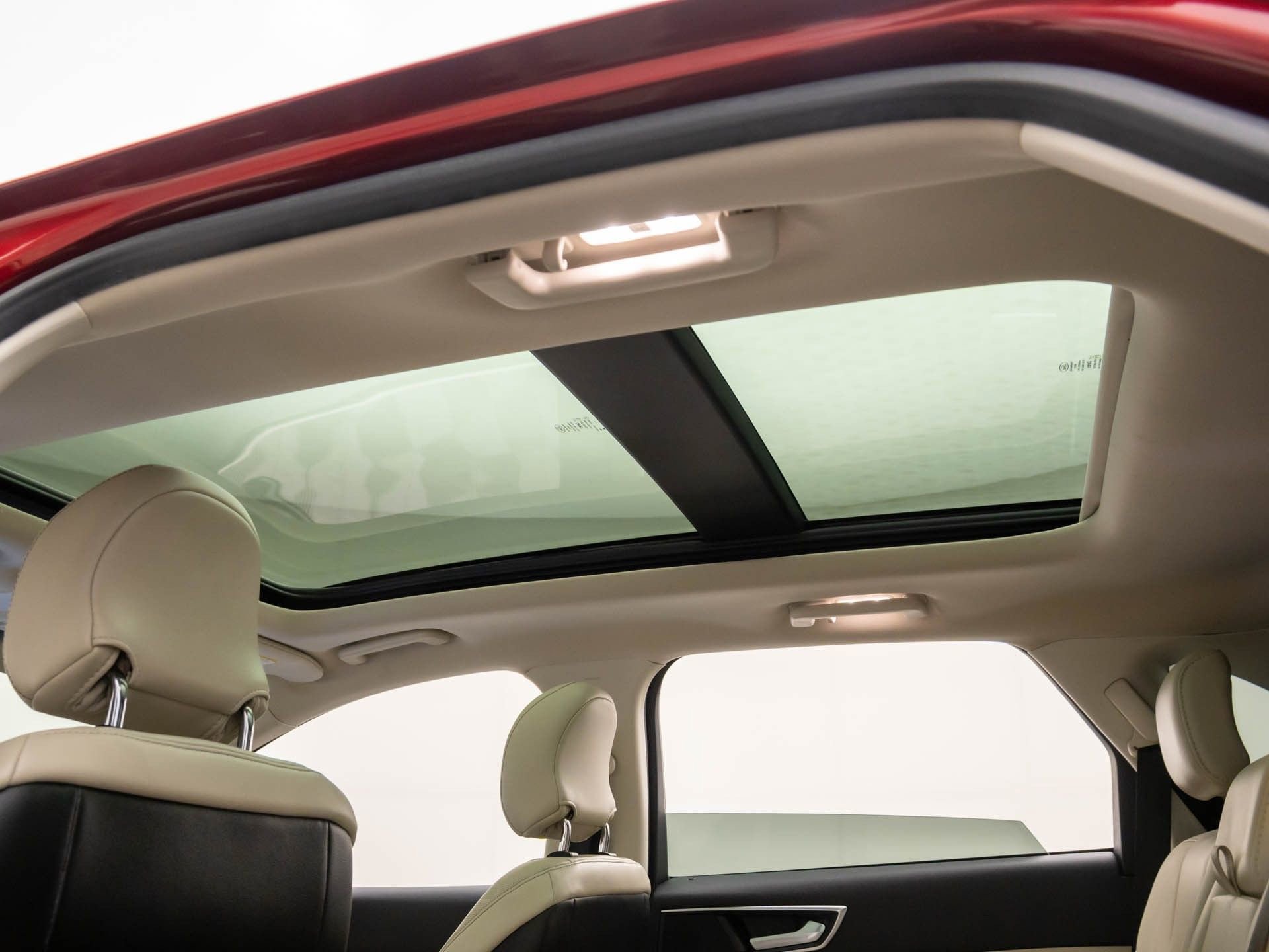 Used 2018 Ford Edge Titanium w/ Equipment Group 301A image 18