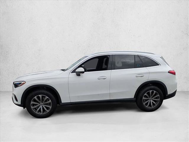 Certified 2025 Mercedes-Benz GLC 300 4MATIC image 4