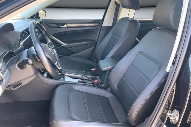Used 2020 Volkswagen Passat 2.0T R-Line image 21