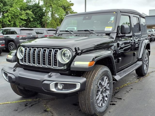 New 2025 Jeep Wrangler Unlimited Sahara AWD/4WD image 5
