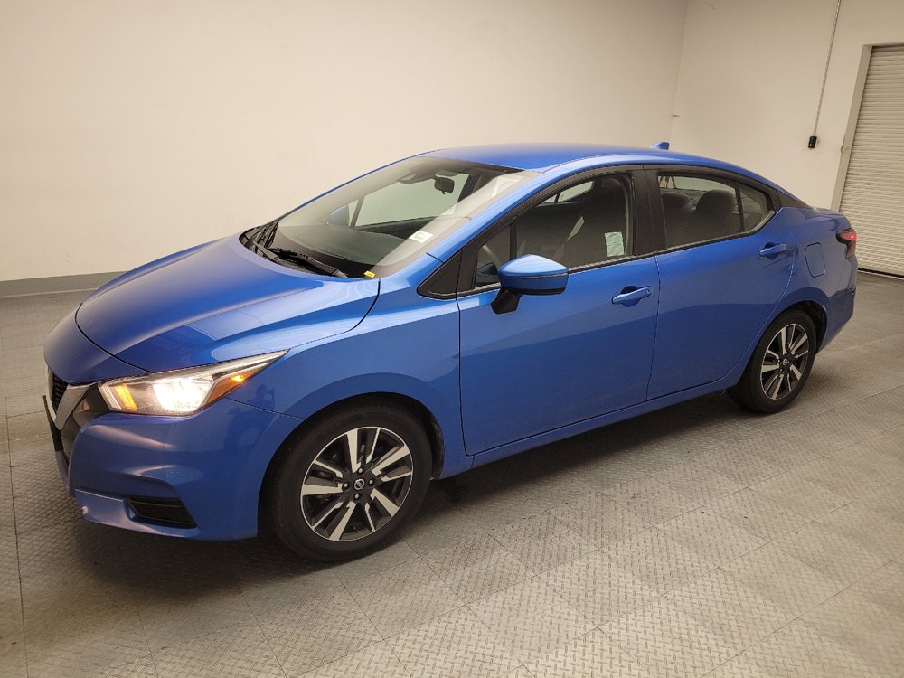 Used 2021 Nissan Versa SV FWD image 2