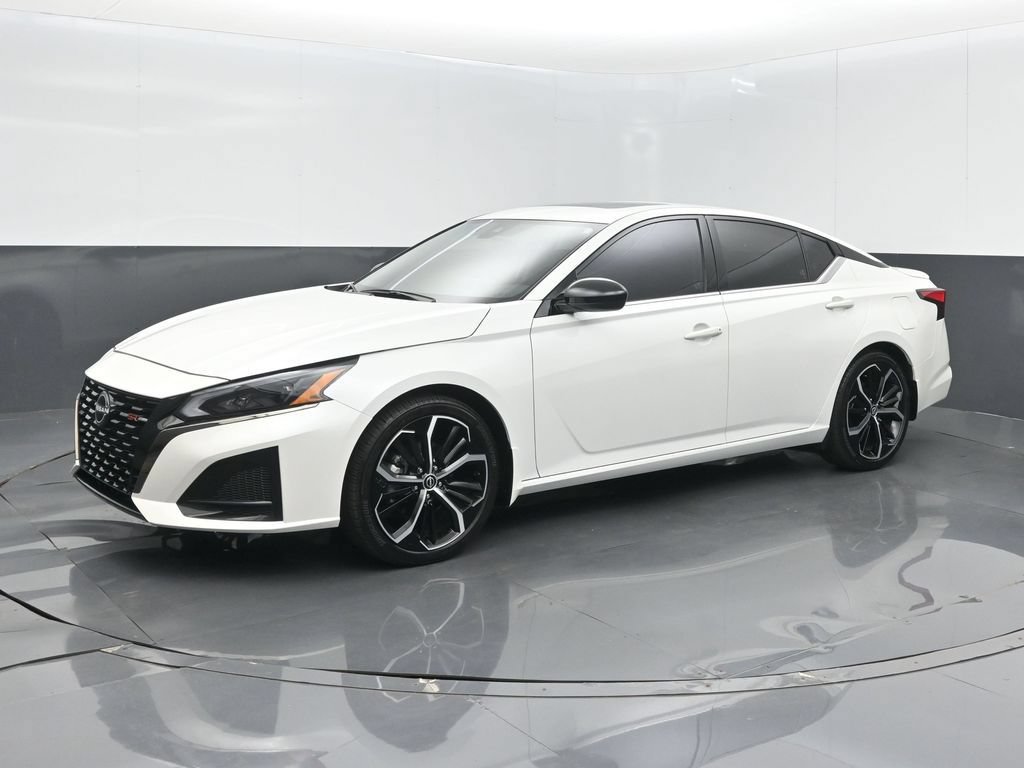 Used 2023 Nissan Altima 2.5 SR w/ SR Premium Package