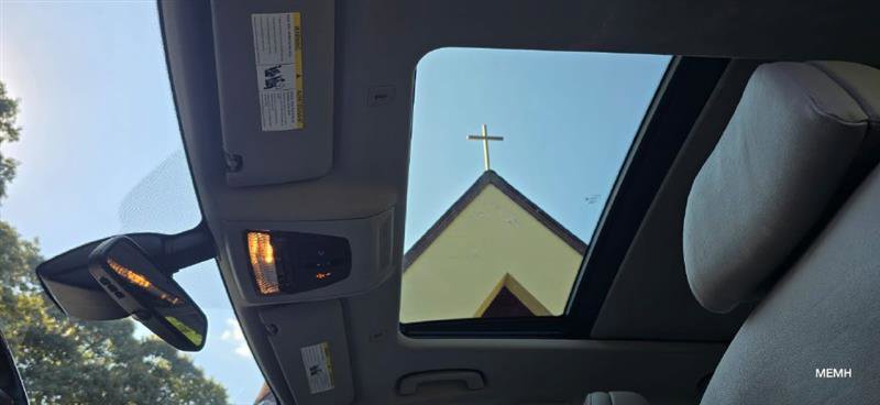 Used 2012 BMW 550i Gran Turismo w/ Driver Assistance Pkg image 31