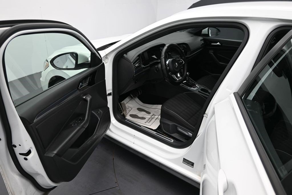 Used 2019 Volkswagen Jetta GLI FWD image 15