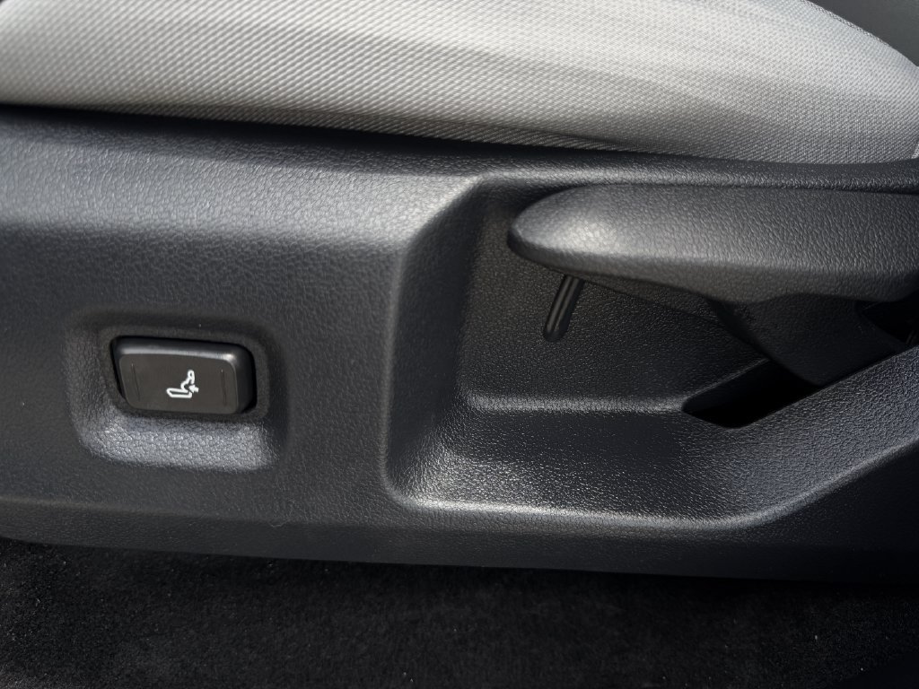 Used 2025 Toyota Tacoma TRD Sport AWD/4WD image 26