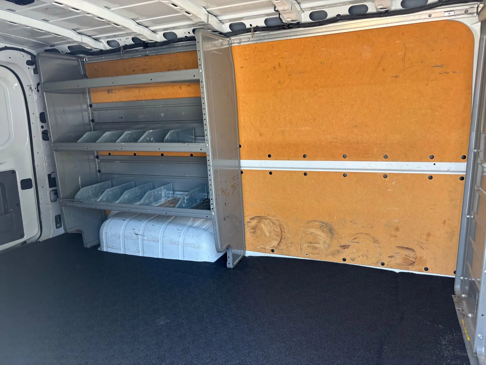 Used 2019 Nissan NV 2500 SV image 15