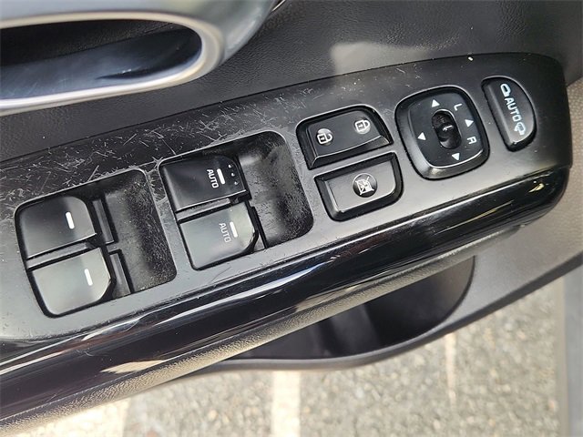 Used 2014 Kia Soul ! w/ Sun & Sound Package image 22