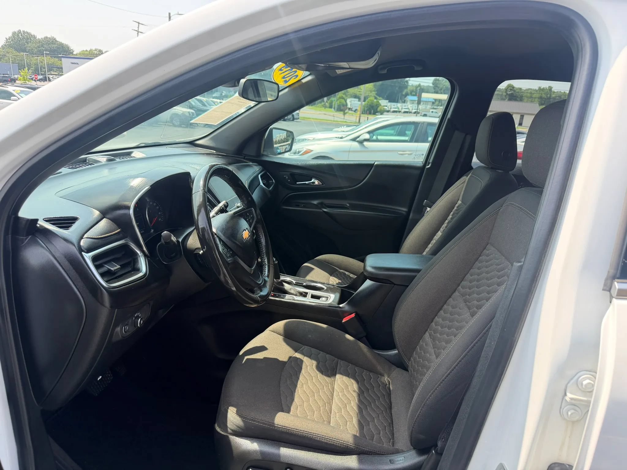 Used 2019 Chevrolet Equinox LT FWD image 9