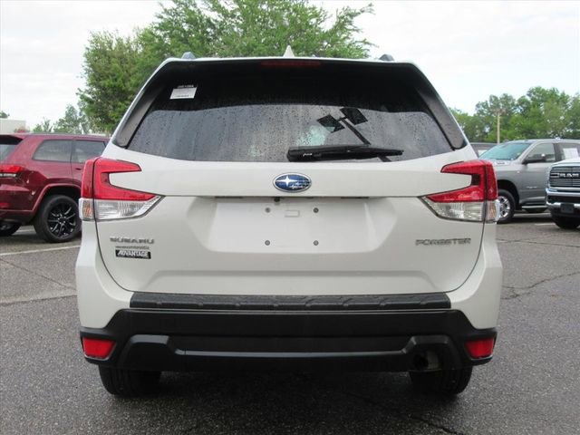 Used 2020 Subaru Forester Premium image 6