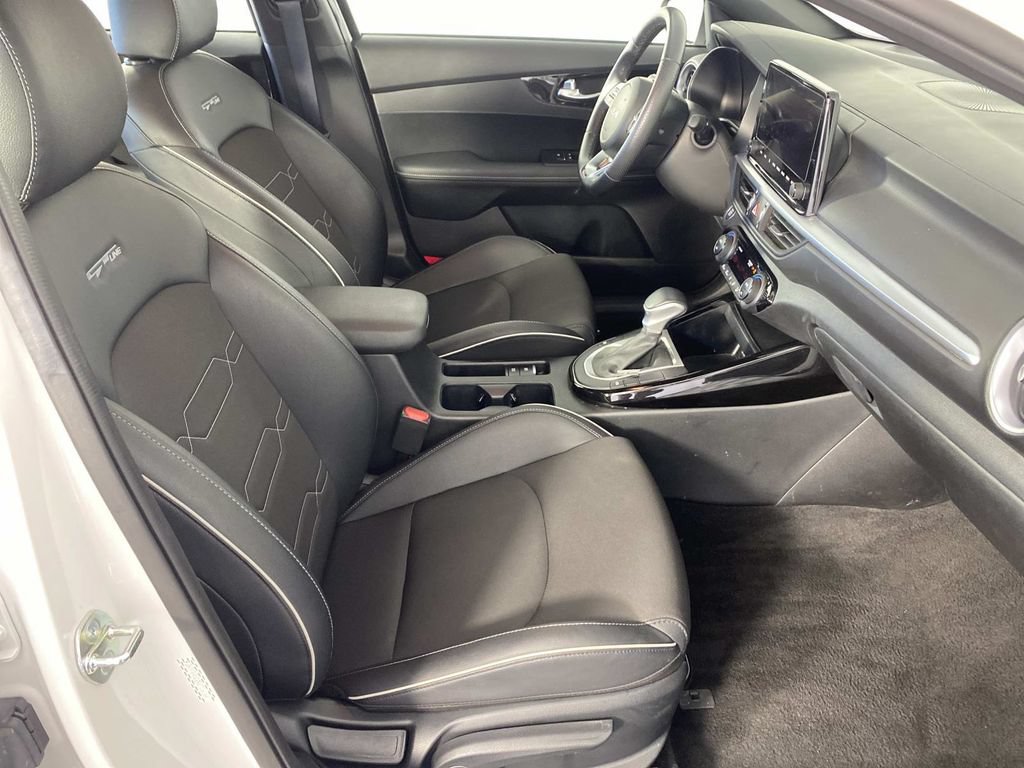 Used 2024 Kia Forte GT-Line FWD image 11