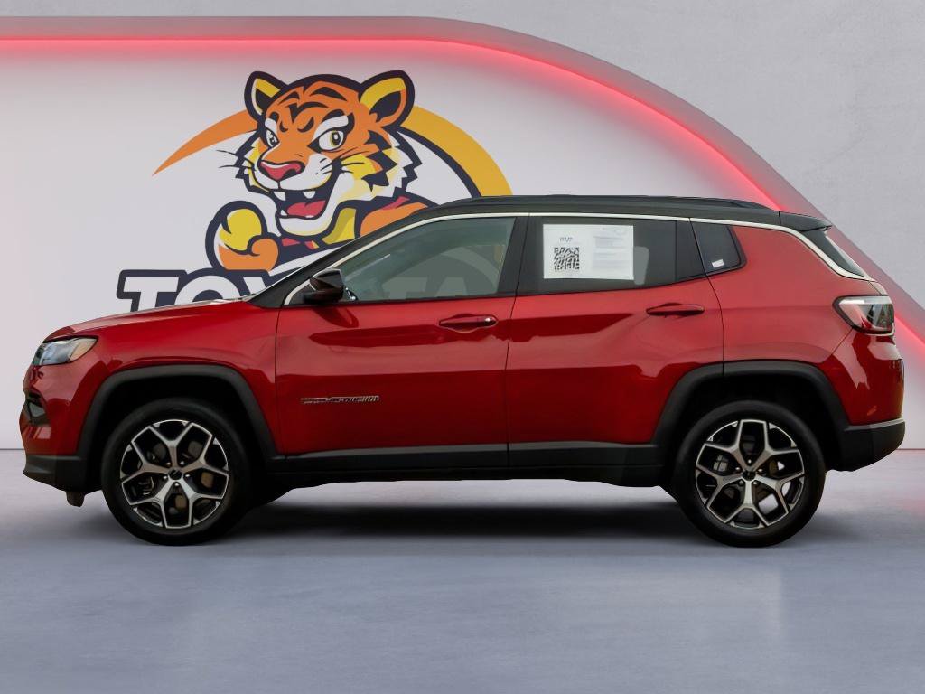 Used 2025 Jeep Compass Limited AWD/4WD image 8